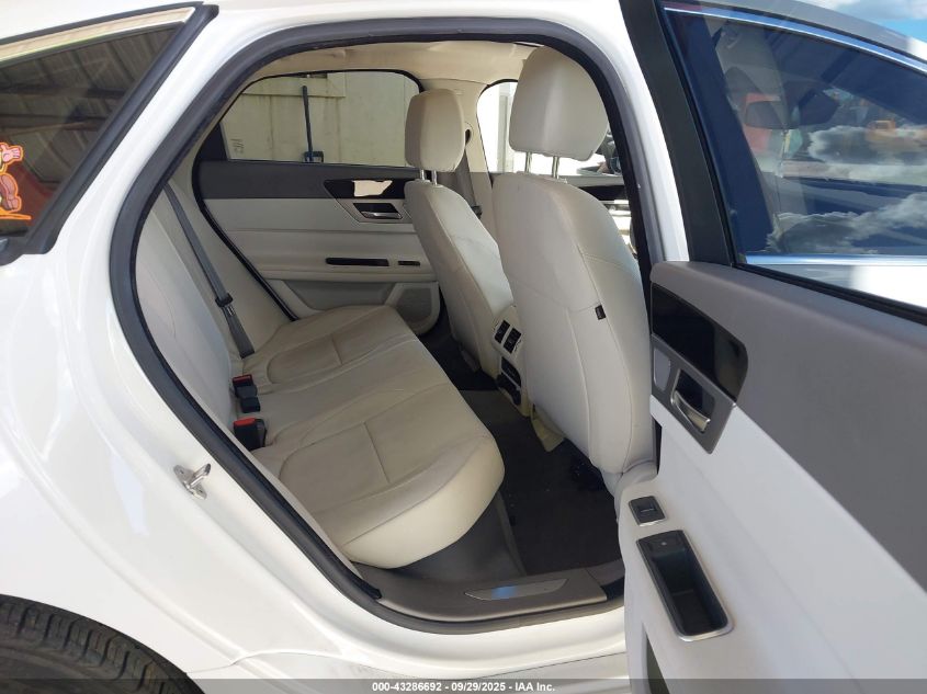 2017 Jaguar Xf 35T Premium VIN: SAJBD4BV4HCY33597 Lot: 43286692