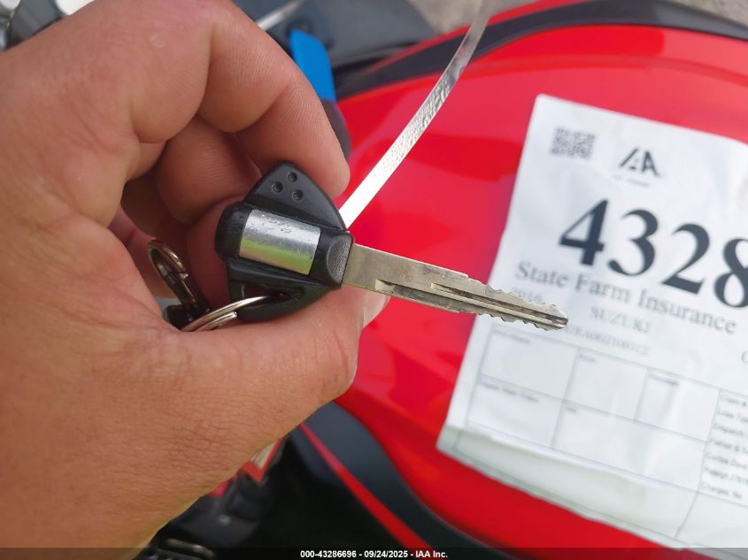 2016 Suzuki Gsx-R600 VIN: JS1GN7FA0G2100312 Lot: 43286696