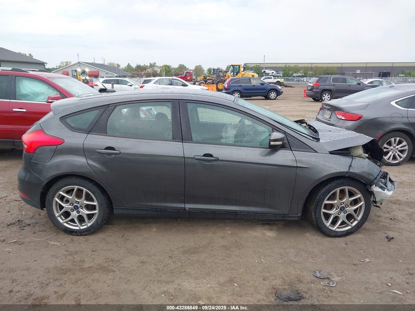 2015 FORD FOCUS SE - 1FADP3K20FL264121