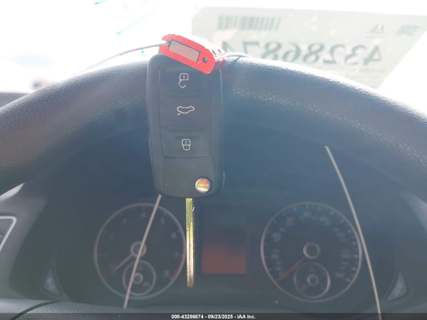 2013 Volkswagen Passat 2.5L Wolfsburg Edition VIN: 1VWAP7A32DC133734 Lot: 43286874