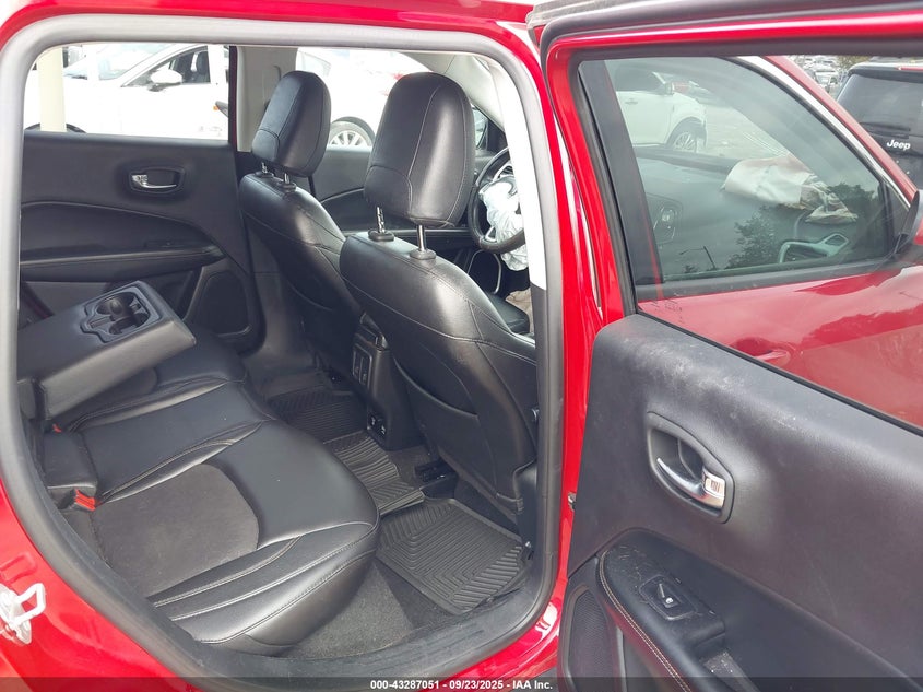 2018 Jeep Compass Latitude 4X4 VIN: 3C4NJDBB4JT324145 Lot: 43287051