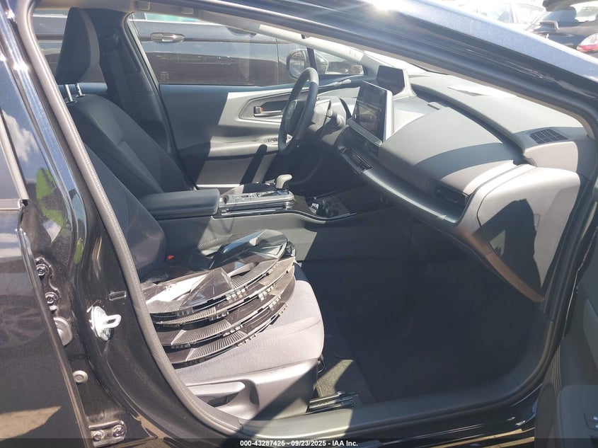 2025 TOYOTA PRIUS LE - JTDACAAU6S3058313