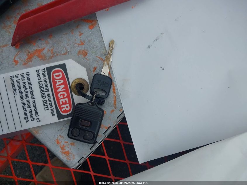 2008 Ford E-250 Commercial/Recreational VIN: 1FTNE24W88DA32992 Lot: 43287453