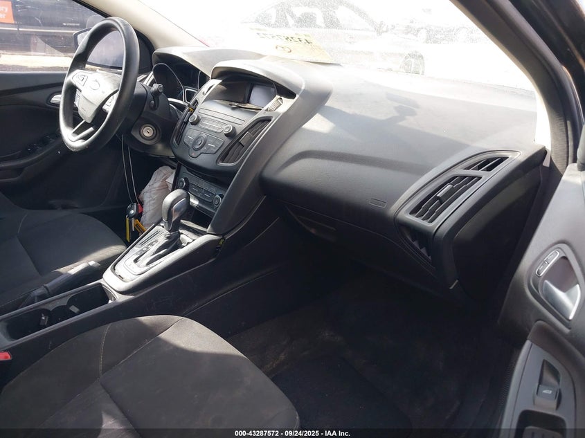 2018 FORD FOCUS SE - 1FADP3K24JL265894