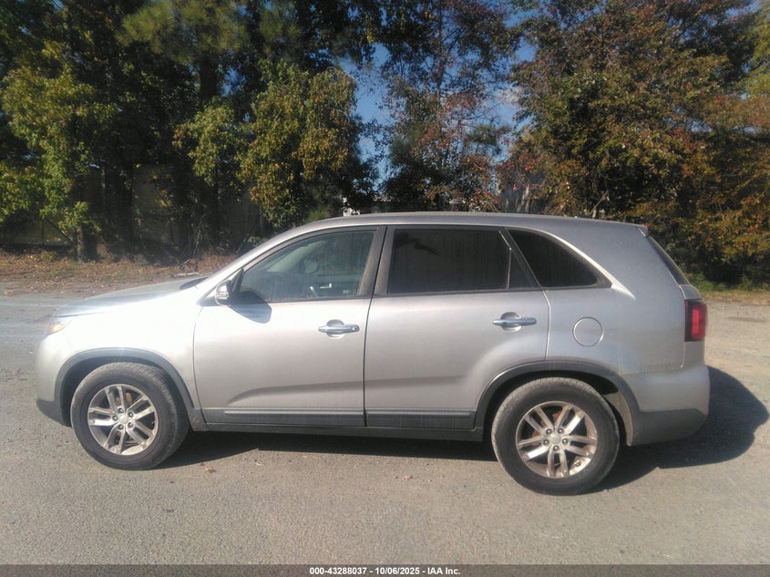 2014 KIA SORENTO LX - 5XYKT3A60EG458644