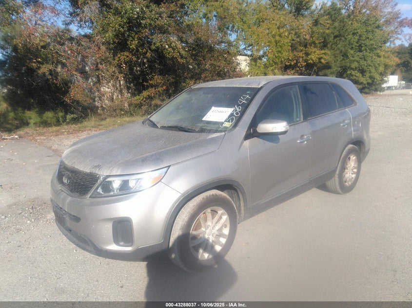 2014 KIA SORENTO LX - 5XYKT3A60EG458644