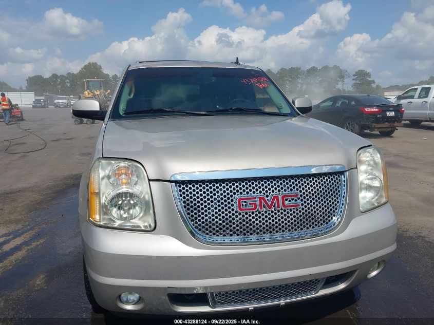 2008 GMC Yukon Denali VIN: 1GKFK638X8J245598 Lot: 43288124