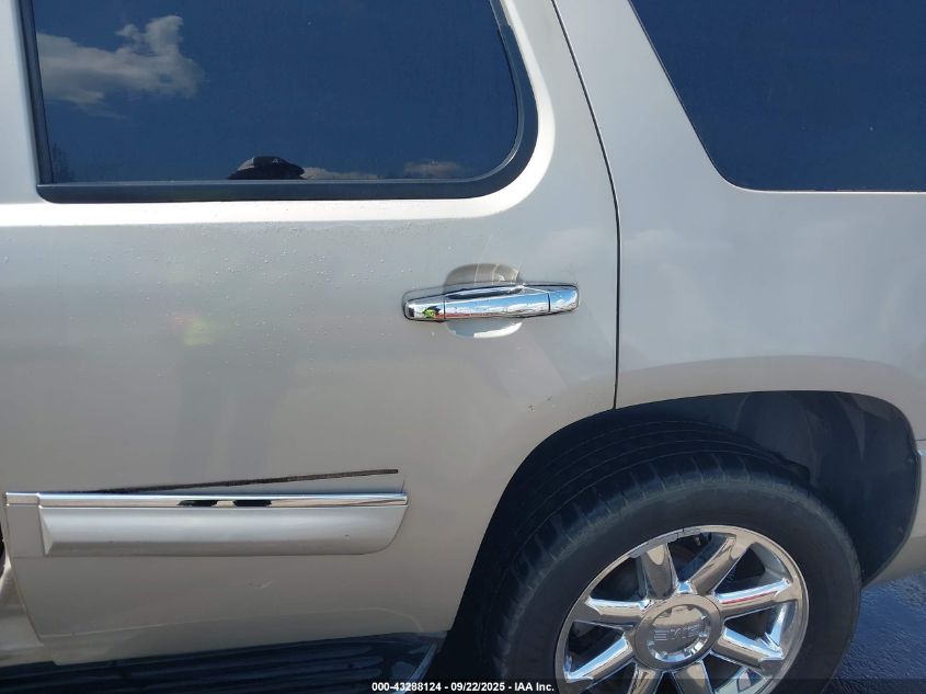 2008 GMC Yukon Denali VIN: 1GKFK638X8J245598 Lot: 43288124