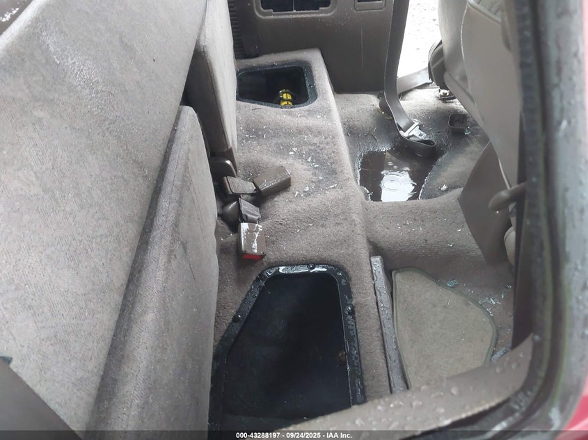 2000 Toyota Tacoma Prerunner VIN: 4TASM92N6YZ648150 Lot: 43288197