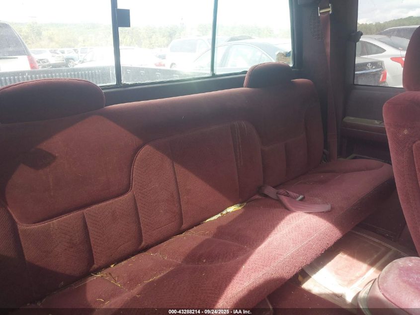 1995 Chevrolet Gmt-400 C1500 VIN: 2GCEC19K4S1140454 Lot: 43288214