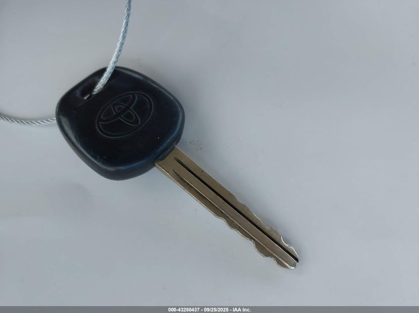 2000 Toyota Camry Solara Sle V6 VIN: 2T1FF28PXYC366250 Lot: 43288437