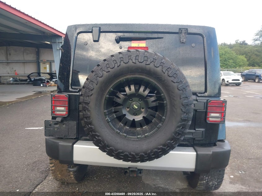 2013 JEEP WRANGLER UNLIMITED SAHARA - 1C4BJWEG5DL538857