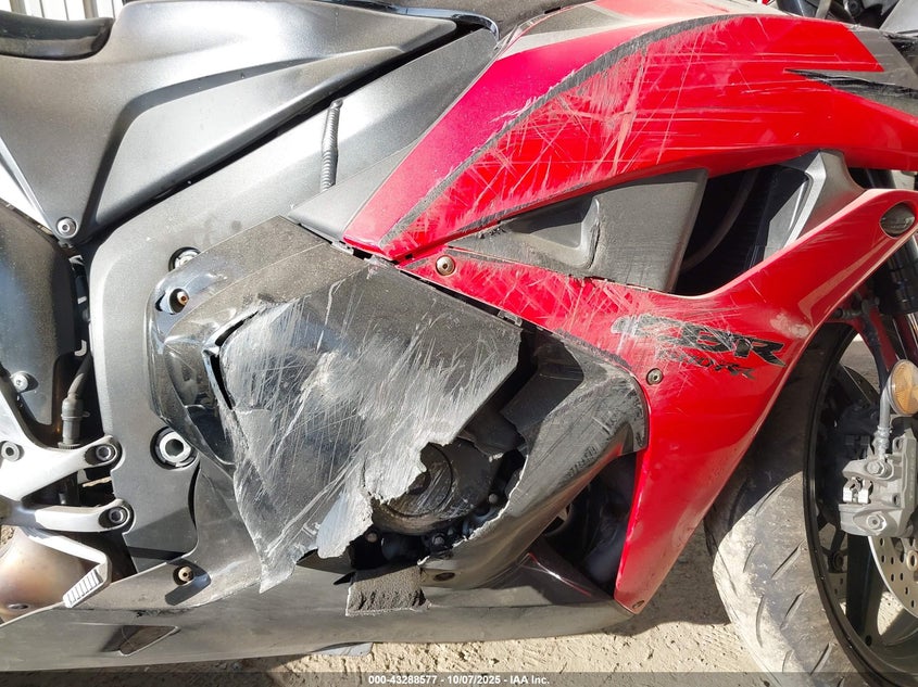 JH2PC40109K200309 2009 HONDA CBR photo no. 8
