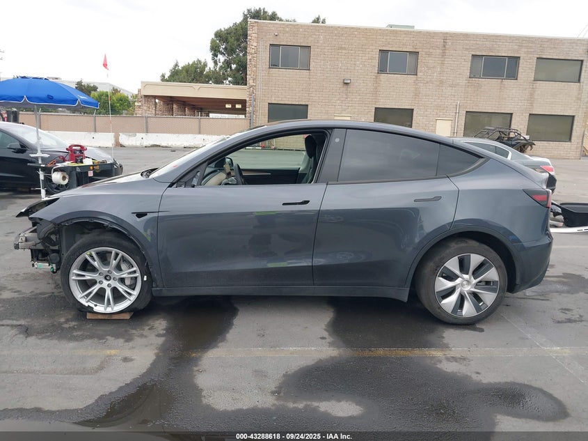 2023 Tesla Model y Awd long Range Dual Motor All-wheel Drive Other Lot 111043288618 Vin 7SAYGDEE4PF600707