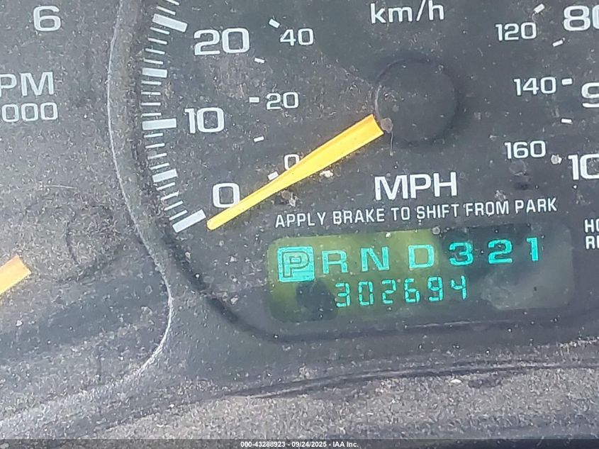 2001 Chevrolet Silverado VIN: 1GCEK19731E130989 Lot: 43288923