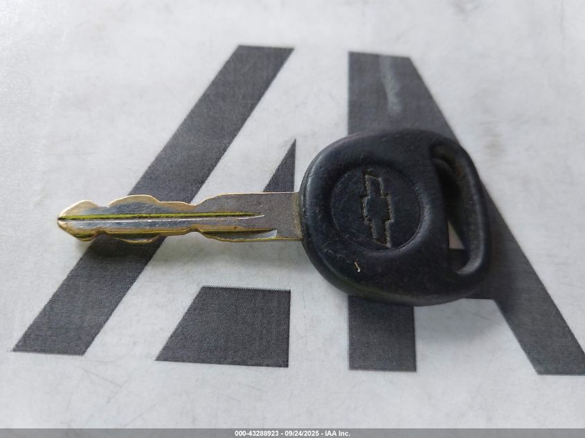 2001 Chevrolet Silverado VIN: 1GCEK19731E130989 Lot: 43288923