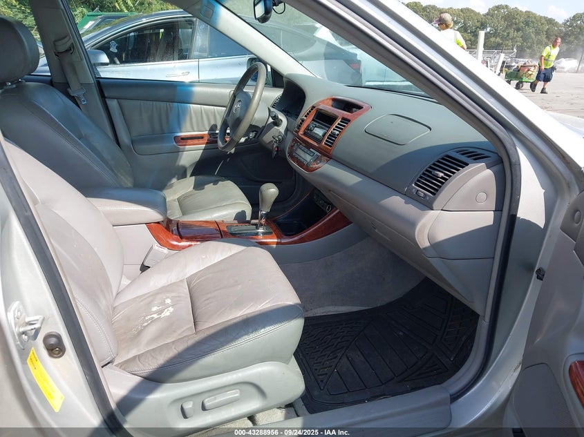 4T1BE30K52U050400 2002 TOYOTA CAMRY photo no. 5