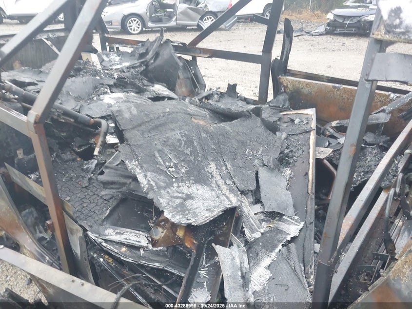 2004 Cadillac Deville Standard VIN: 1GEEH00Y94U500149 Lot: 43288998