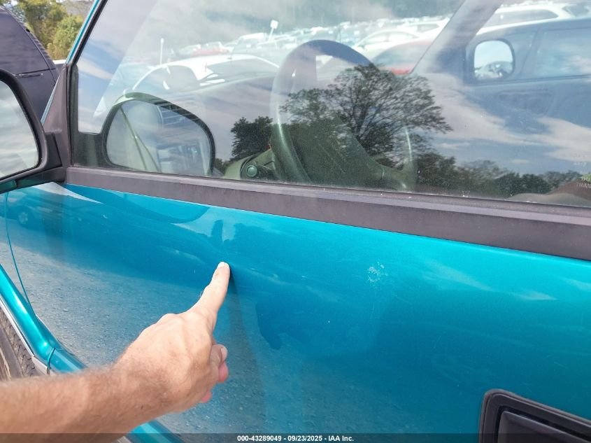 1996 Chevrolet Blazer VIN: 1GNDT13W3T2305670 Lot: 43289049