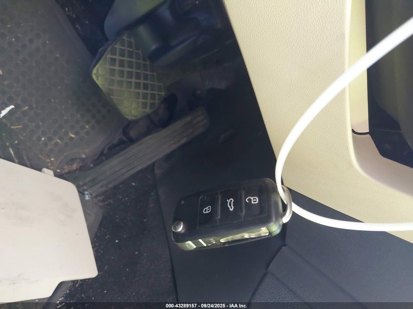 2017 VOLKSWAGEN JETTA 1.8T SEL/1.8T SEL PREMIUM - 3VWL17AJ9HM399863