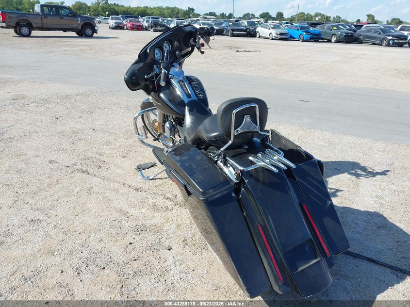 2009 Harley-Davidson Flhx black null null 1HD1KB4189Y667604 photo #4