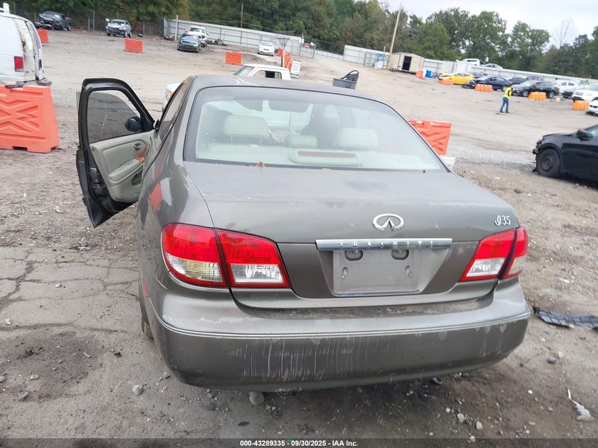 2002 Infiniti I35 Luxury VIN: JNKDA31AX2T021834 Lot: 43289335