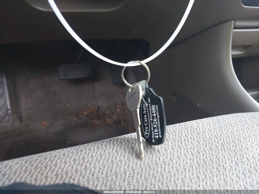 2000 Mazda Protege Dx/Lx VIN: JM1BJ2221Y0304773 Lot: 43289389