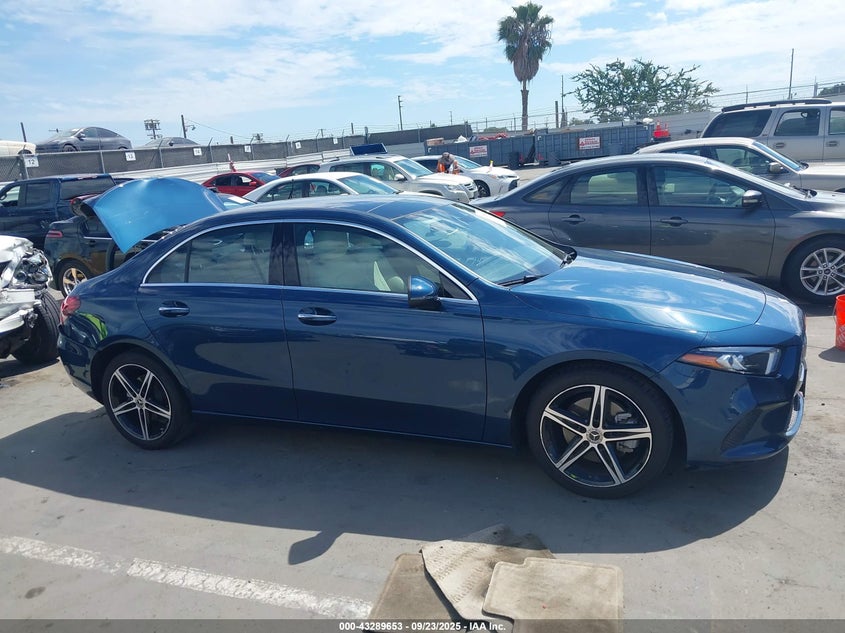 2021 MERCEDES-BENZ A 220 - W1K3G4EB1MJ284481
