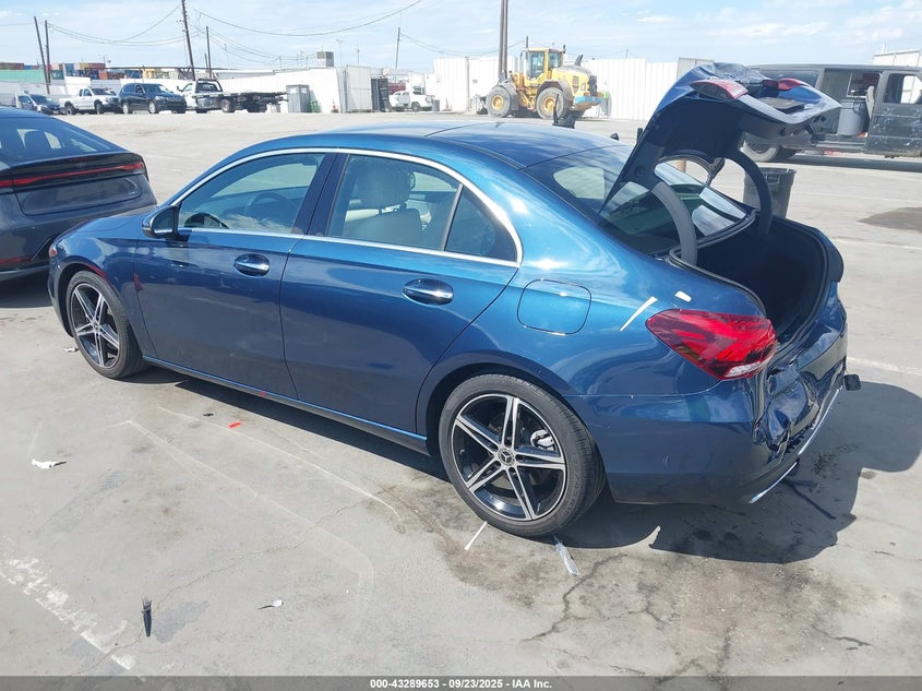 2021 MERCEDES-BENZ A 220 - W1K3G4EB1MJ284481