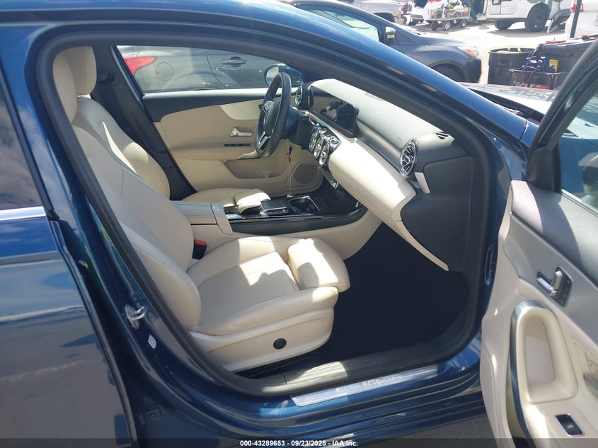 2021 MERCEDES-BENZ A 220 - W1K3G4EB1MJ284481