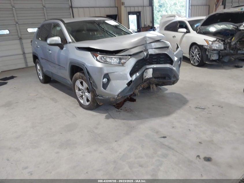 2019 TOYOTA RAV4 XLE - JTMW1RFV3KD024805
