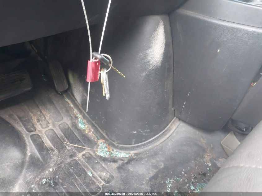 2004 Chevrolet Express VIN: 1GCHG39U841111529 Lot: 43289720