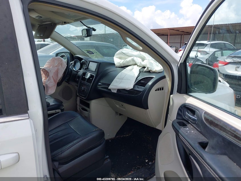 2014 CHRYSLER TOWN & COUNTRY TOURING - 2C4RC1BG3ER443318