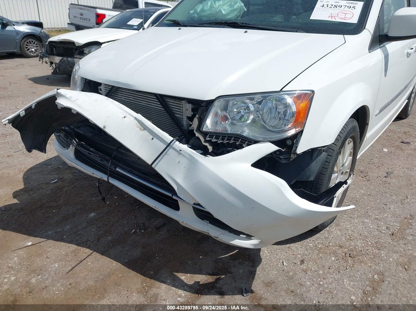 2014 CHRYSLER TOWN & COUNTRY TOURING - 2C4RC1BG3ER443318