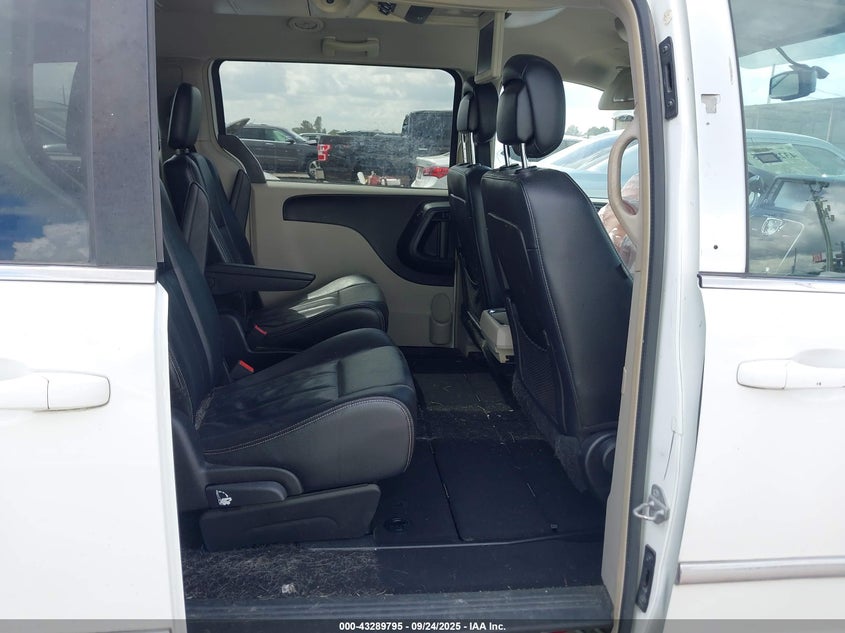 2014 CHRYSLER TOWN & COUNTRY TOURING - 2C4RC1BG3ER443318