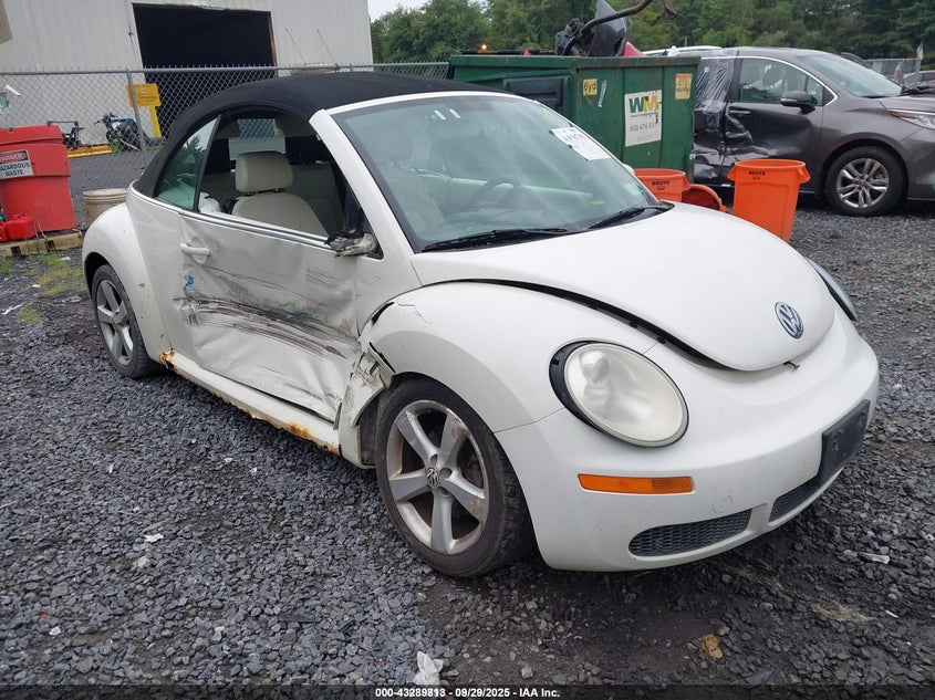 2007 Volkswagen New Beetle Triple White white cabrio null 3VWFF31Y27M411175 photo #1