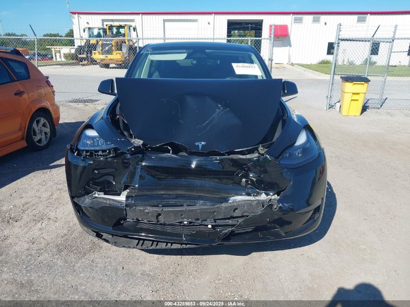 2024 Tesla Model Y Long Range Dual Motor All-Wheel Drive/Rwd VIN: 7SAYGDED8RF205908 Lot: 43289853