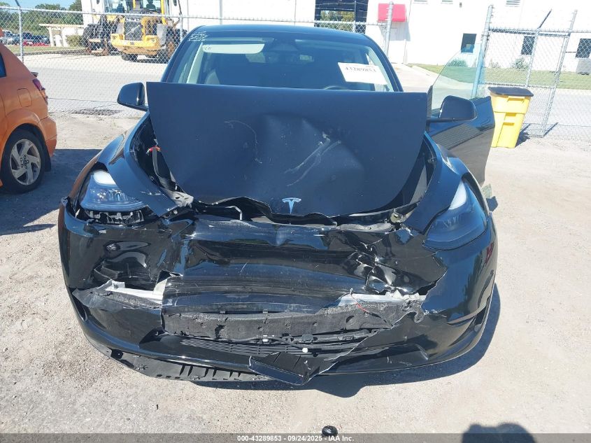 2024 Tesla Model Y Long Range Dual Motor All-Wheel Drive/Rwd VIN: 7SAYGDED8RF205908 Lot: 43289853