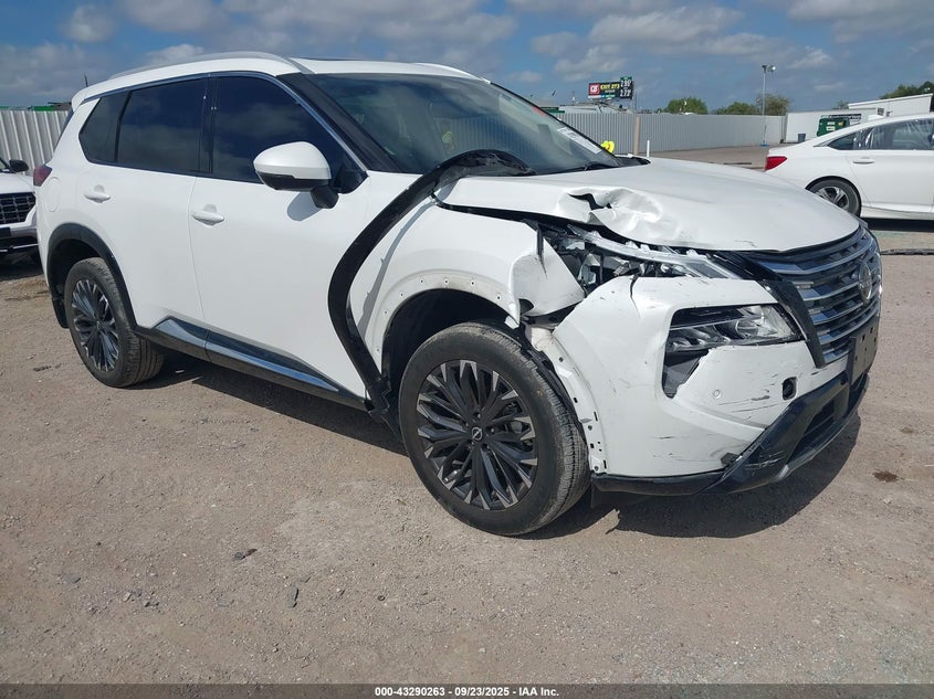 NISSAN ROGUE PLATINUM INTELLIGENT AWD