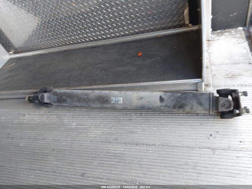 2015 Isuzu Npr Hd Reg VIN: 54DC4W1C8FS802575 Lot: 43290325