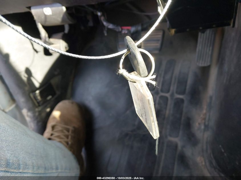 2005 Chevrolet Express VIN: 1GCGG25U951269603 Lot: 43290358