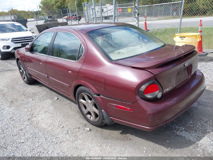 JN1CA31D8YT543803 2000 NISSAN MAXIMA photo no. 3