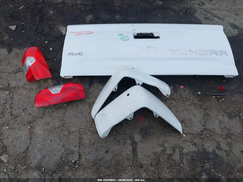 2018 TOYOTA TUNDRA 1794 5.7L V8 - 5TFAW5F18JX773887