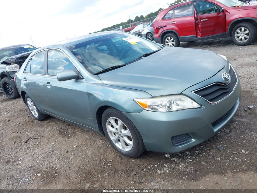 TOYOTA CAMRY LE