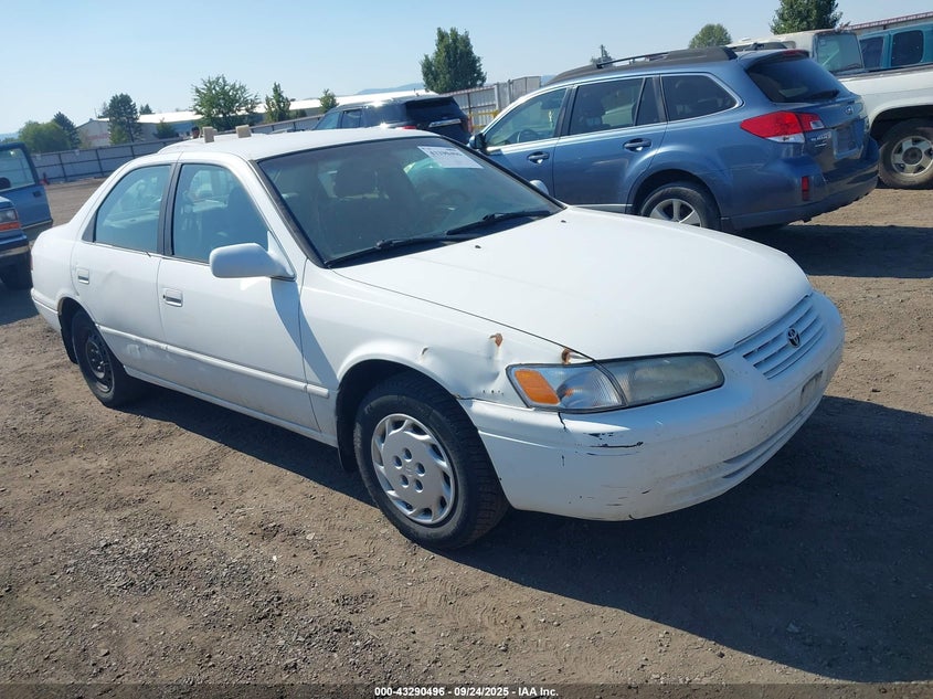 4T1BG22KXWU356001 1998 Toyota Camry Le auction photo 1