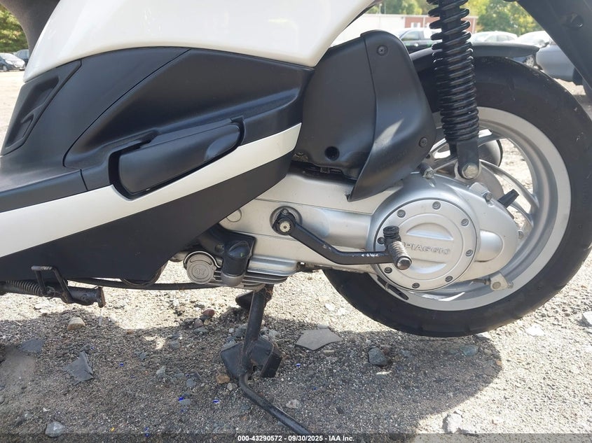 2014 Piaggio Fly 50 VIN: ZAPC526B8E7001526 Lot: 43290572