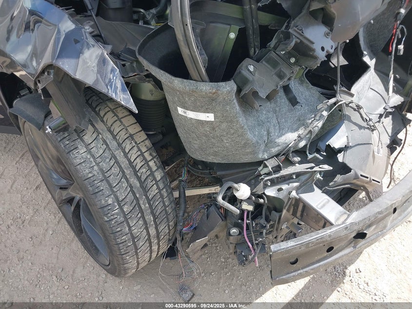 2018 Tesla Model X 100D/75D/P100D VIN: 5YJXCAE40JF118138 Lot: 43290595