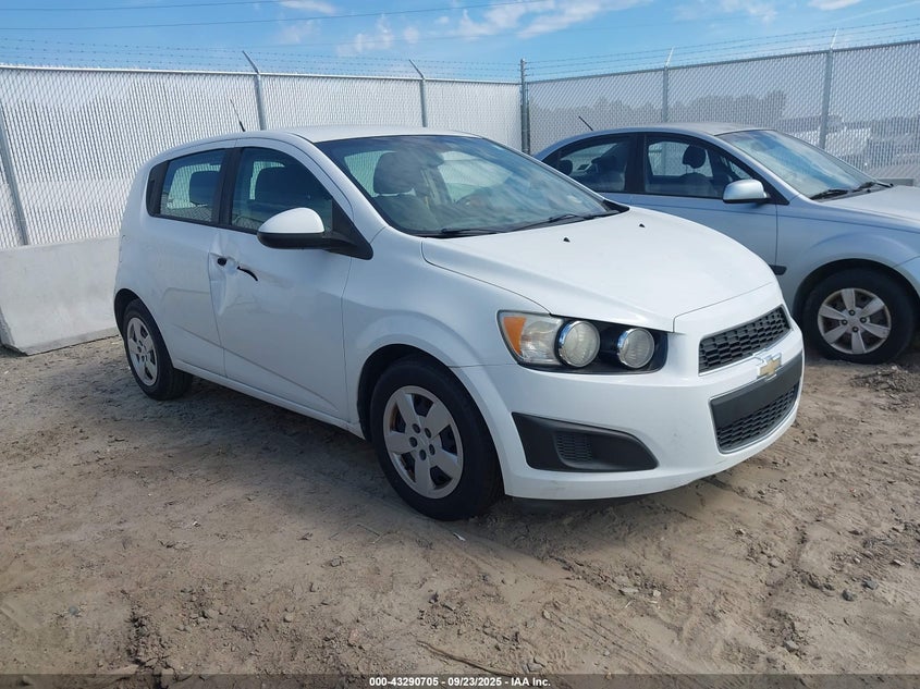 CHEVROLET SONIC LS AUTO