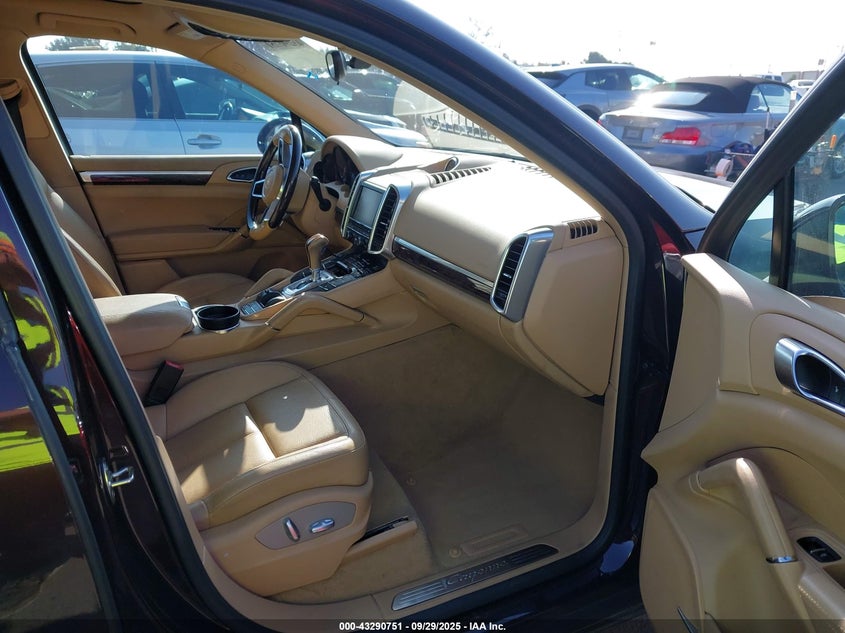 WP1AA2A2XGLA02472 2016 PORSCHE CAYENNE photo no. 5