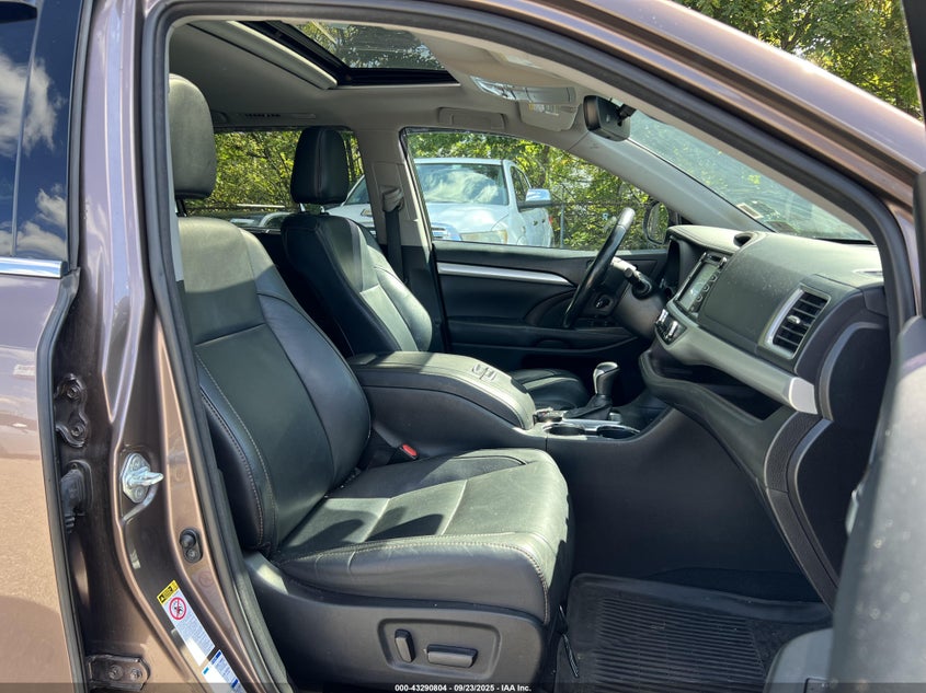 2017 Toyota Highlander 3.5 Se Brown Lot 111043290804 Vin 5TDJZRFH4HS367780